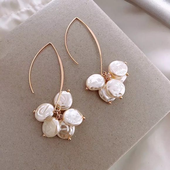 Jewelry - Cluster Freshwater Pearl Drop Gold Earrings